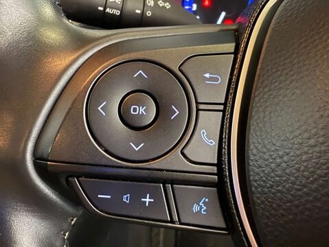 Toyota Corolla 1.8 Corolla Icon Tech VVTi HEV CVT 5dr 17