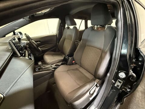 Toyota Corolla 1.8 Corolla Icon Tech VVTi HEV CVT 5dr 44