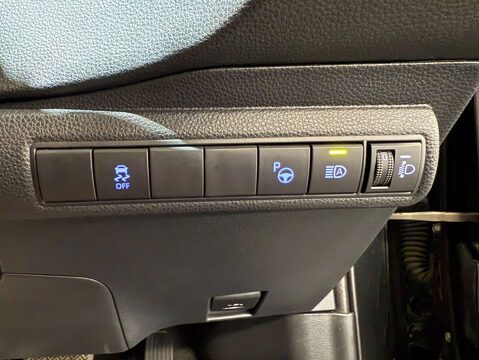 Toyota Corolla 1.8 Corolla Icon Tech VVTi HEV CVT 5dr 16
