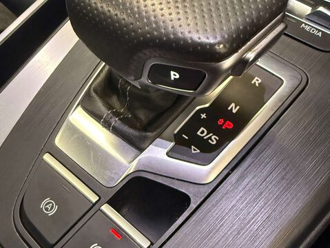 Audi Q5 2.0 Q5 S Line 40 TDI Quattro Semi-Auto 4WD 5dr 30