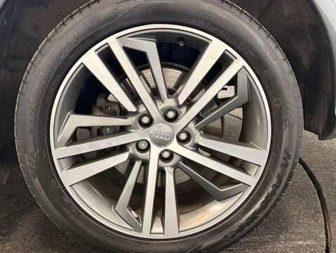 Audi Q5 2.0 Q5 S Line 40 TDI Quattro Semi-Auto 4WD 5dr 42