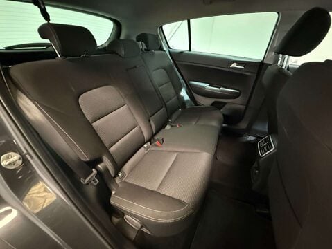 Kia Sportage 1.6 Sportage 2 ISG 5dr 31