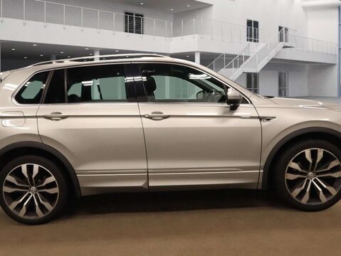 Volkswagen Tiguan 2.0 Tiguan R-Line Tech TDI 4Motion DSG 4WD 5dr 6