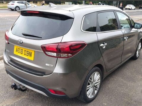 Kia Carens 1.7 Carens 3 CRDi ISG Semi-Auto 5dr 3