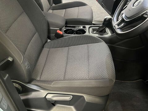 Volkswagen Touran 2.0 Touran SE Family TDI Semi-Auto 5dr 15