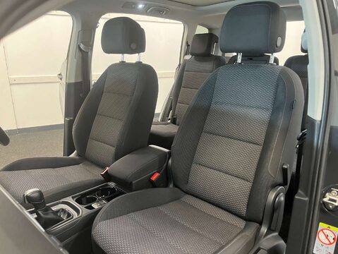 Volkswagen Touran 2.0 Touran SE Family TDI Semi-Auto 5dr 50