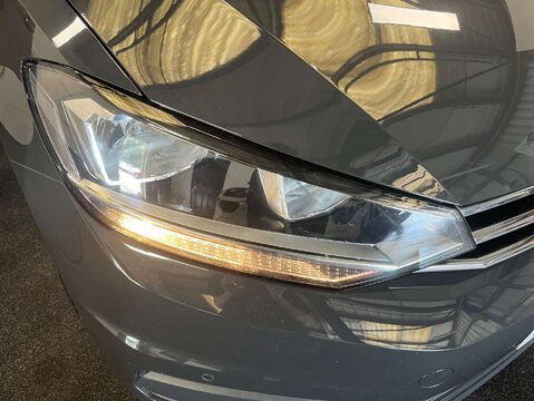 Volkswagen Touran 2.0 Touran SE Family TDI Semi-Auto 5dr 56