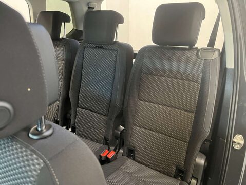 Volkswagen Touran 2.0 Touran SE Family TDI Semi-Auto 5dr 45