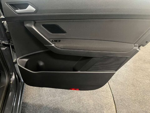 Volkswagen Touran 2.0 Touran SE Family TDI Semi-Auto 5dr 30