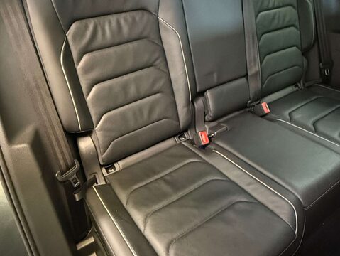 Volkswagen Tiguan 1.5 TSI EVO SEL DSG Euro 6 (s/s) 5dr 21