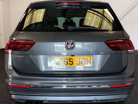 Volkswagen Tiguan 1.5 TSI EVO SEL DSG Euro 6 (s/s) 5dr 4