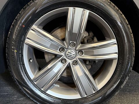 Volkswagen Tiguan 1.5 TSI EVO SEL DSG Euro 6 (s/s) 5dr 32