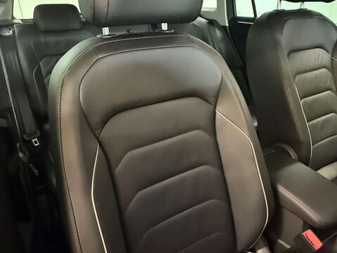 Volkswagen Tiguan 1.5 TSI EVO SEL DSG Euro 6 (s/s) 5dr 11