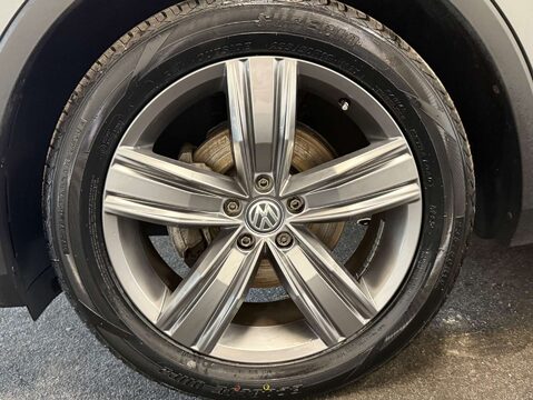 Volkswagen Tiguan 1.5 TSI EVO SEL DSG Euro 6 (s/s) 5dr 40