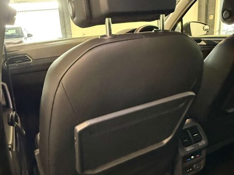 Volkswagen Tiguan 1.5 TSI EVO SEL DSG Euro 6 (s/s) 5dr 25