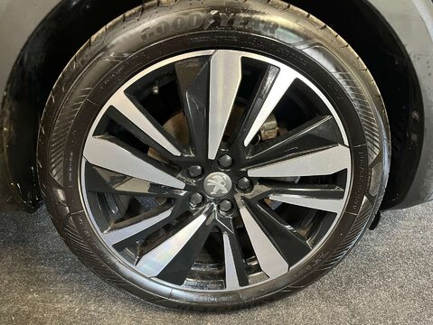 Peugeot 3008 1.2 3008 GT Line Premium PureTech S/S Auto 5dr 10