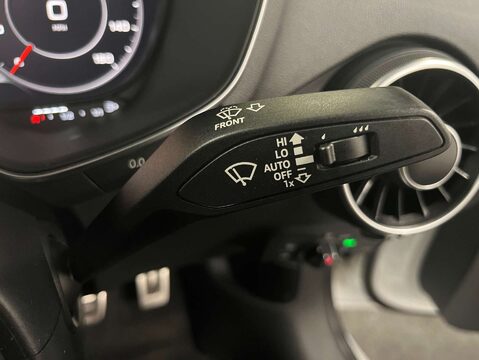 Audi TT 1.8 TT S Line TFSI 3dr 23
