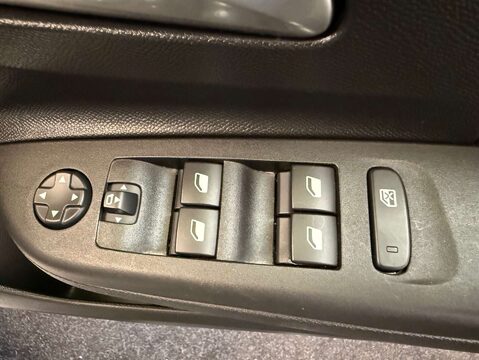 Vauxhall Corsa 1.2 Corsa Elite Edition T 5dr 39