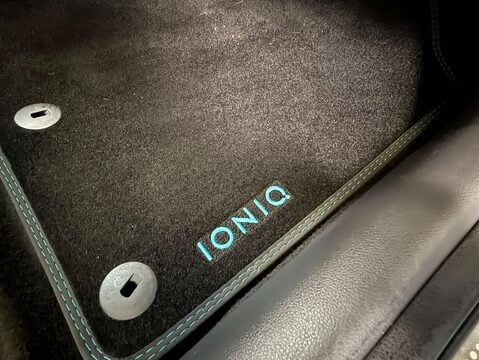 Hyundai IONIQ 1.6 IONIQ Premium SE PHEV Semi-Auto 5dr 18