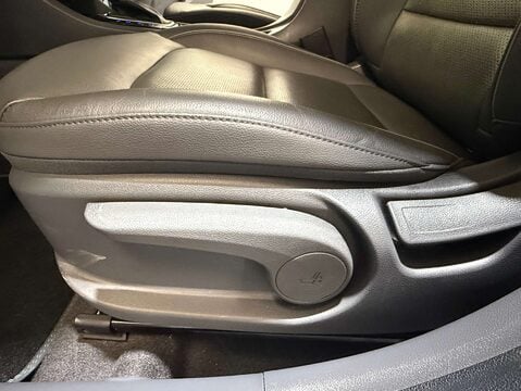 Hyundai IONIQ 1.6 IONIQ Premium SE PHEV Semi-Auto 5dr 55