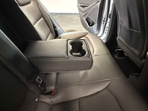 Hyundai IONIQ 1.6 IONIQ Premium SE PHEV Semi-Auto 5dr 42