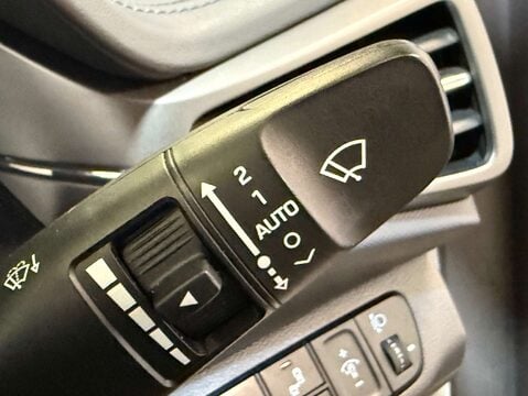 Hyundai IONIQ 1.6 IONIQ Premium SE PHEV Semi-Auto 5dr 23