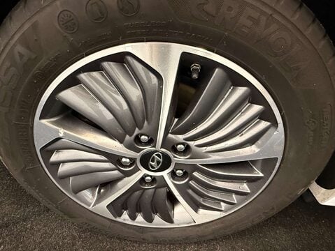 Hyundai IONIQ 1.6 IONIQ Premium SE PHEV Semi-Auto 5dr 43