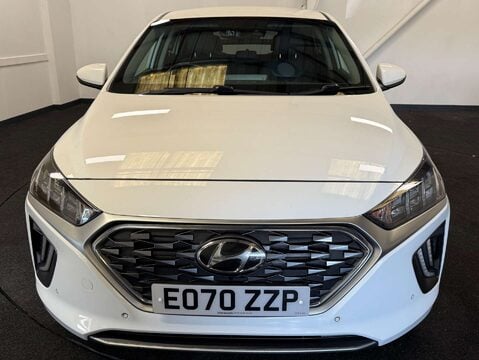 Hyundai IONIQ 1.6 IONIQ Premium SE PHEV Semi-Auto 5dr 7