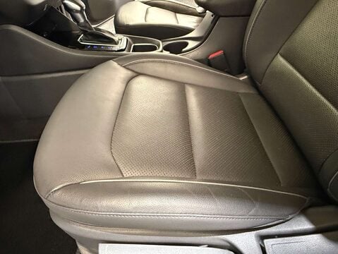 Hyundai IONIQ 1.6 IONIQ Premium SE PHEV Semi-Auto 5dr 56