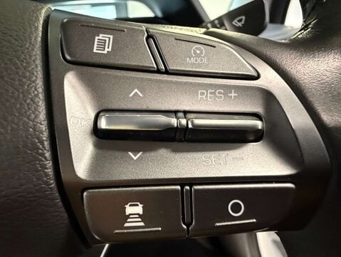 Hyundai IONIQ 1.6 IONIQ Premium SE PHEV Semi-Auto 5dr 21