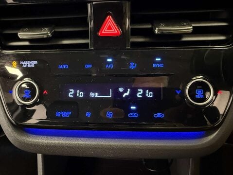 Hyundai IONIQ 1.6 IONIQ Premium SE PHEV Semi-Auto 5dr 28