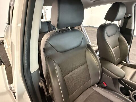 Hyundai IONIQ 1.6 IONIQ Premium SE PHEV Semi-Auto 5dr 14