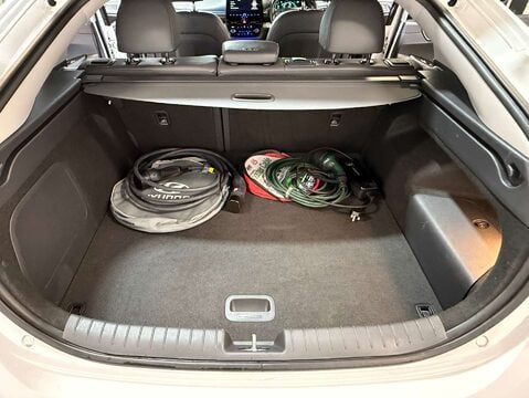 Hyundai IONIQ 1.6 IONIQ Premium SE PHEV Semi-Auto 5dr 44