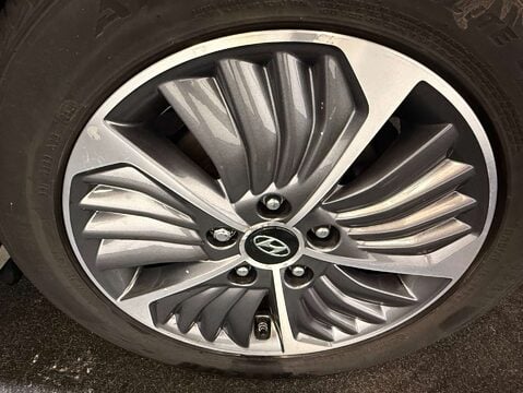 Hyundai IONIQ 1.6 IONIQ Premium SE PHEV Semi-Auto 5dr 49