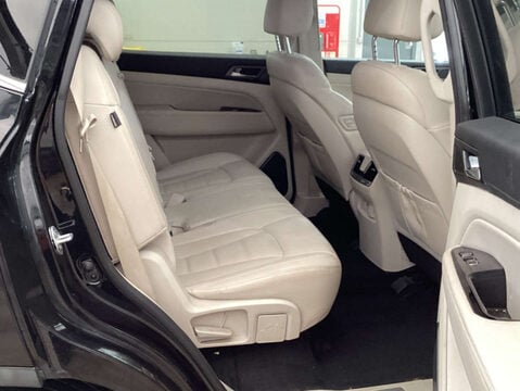 SsangYong Rexton 2.2 Rexton 7 Seats Ultimate Auto 4WD 5dr 11