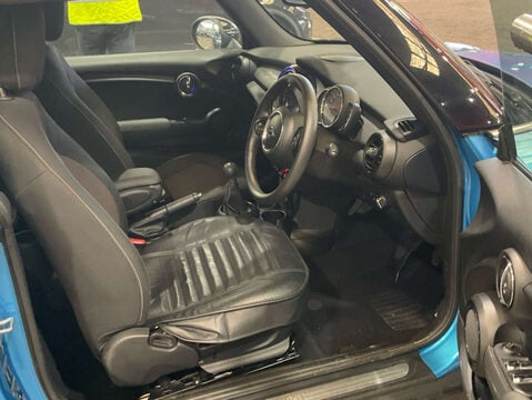 Mini Convertible 1.5 Cooper Classic 2dr 11