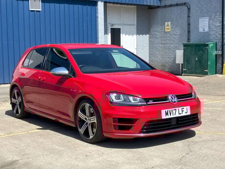 Volkswagen Golf 2.0 Golf R DSG 4WD 5dr
