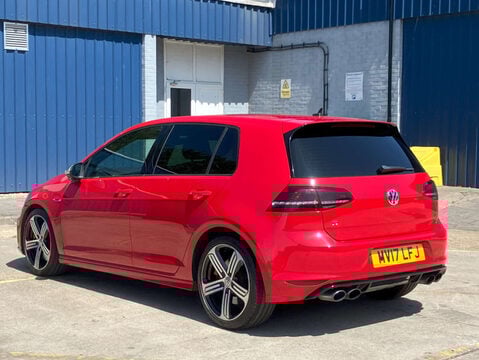 Volkswagen Golf 2.0 Golf R DSG 4WD 5dr 4