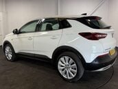Vauxhall Grandland X 1.2 Grandland X Elite Nav T Auto 5dr 3