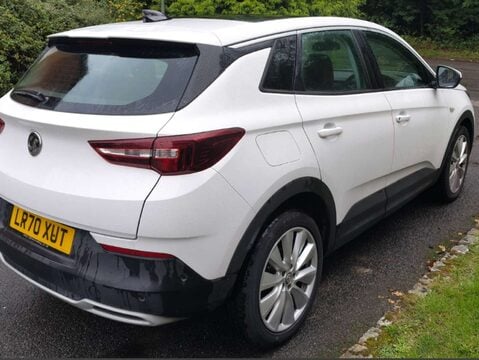 Vauxhall Grandland X 1.2 Grandland X Elite Nav T Auto 5dr 3