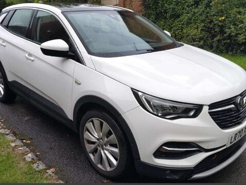 Vauxhall Grandland X 1.2 Grandland X Elite Nav T Auto 5dr 4