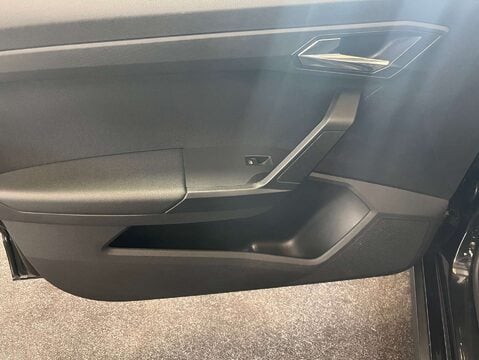 SEAT Arona 1.0 Arona SE Technology TSi Semi-Auto 5dr 43