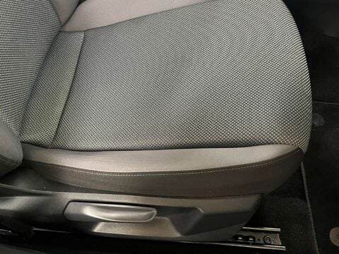 SEAT Arona 1.0 Arona SE Technology TSi Semi-Auto 5dr 15