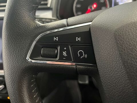 SEAT Arona 1.0 Arona SE Technology TSi Semi-Auto 5dr 19