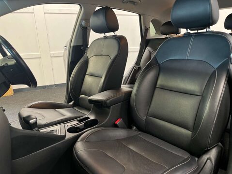 Kia Niro 1.6 GDi 8.9kWh 3 SUV 5dr Petrol Plug-in Hybrid DCT Euro 6 (s/s) (139 bhp) 46