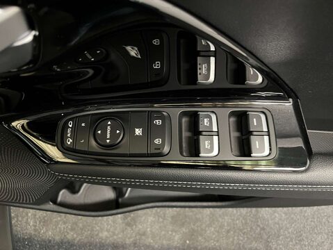 Kia Niro 1.6 GDi 8.9kWh 3 SUV 5dr Petrol Plug-in Hybrid DCT Euro 6 (s/s) (139 bhp) 12