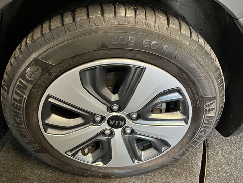 Kia Niro 1.6 GDi 8.9kWh 3 SUV 5dr Petrol Plug-in Hybrid DCT Euro 6 (s/s) (139 bhp) 10