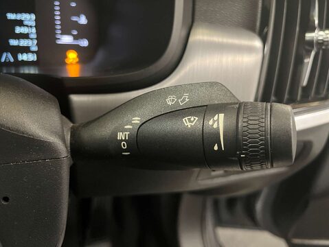 Volvo S90 2.0 S90 Momentum D4 Auto 4dr 22