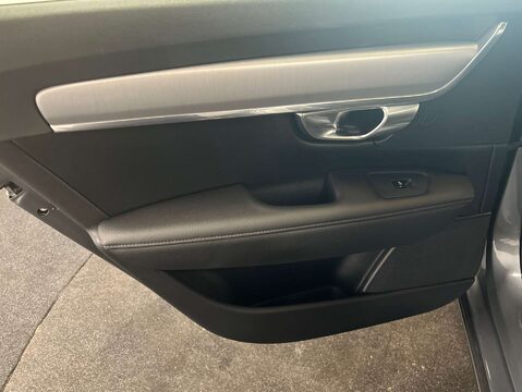 Volvo S90 2.0 S90 Momentum D4 Auto 4dr 42