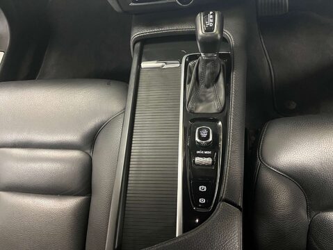 Volvo S90 2.0 S90 Momentum D4 Auto 4dr 27
